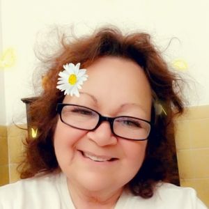 Meet your Posher, Debbie